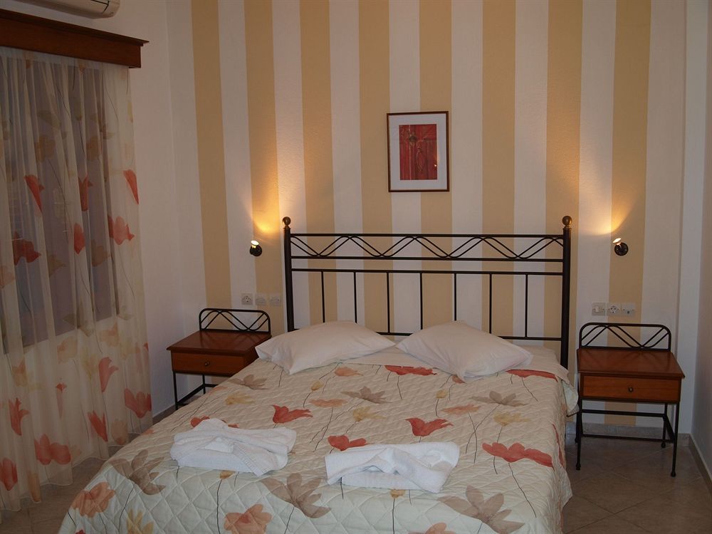 Voula Aparthotel 4*